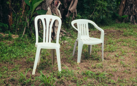 Portada de Debí tirar más fotos, octavo álbum de estudio de Bad Bunny.