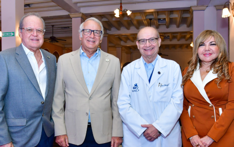 Juan Diego Peña, Javier Icaza, Ramón Villacreses y Hulda de la Torre.