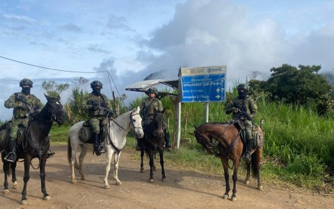 La libertad de prensa en América Latina enfrenta un deterioro acelerado debido a asesinatos, agresiones y mecanismos de censura.