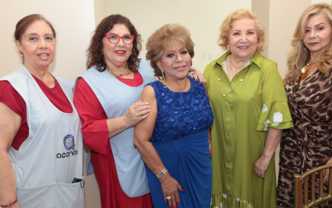 María Gracia Aguirre, María Delia García, Hilda Murillo, Dome de Sánchez y Rebeca de Malo.