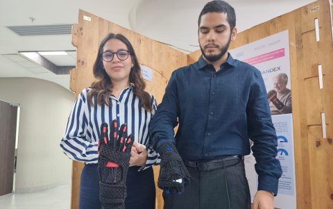 La integración entre diseño de producto y herramientas digitales permite que ideas estudiantiles se conviertan en soluciones listas para el mercado.