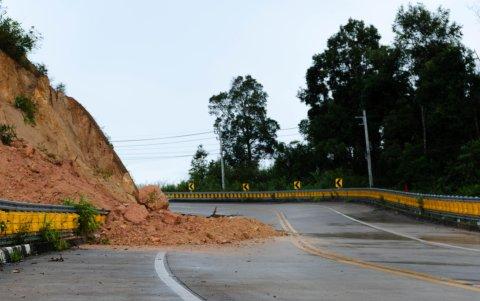 El análisis de datos históricos muestra dónde se repiten inundaciones y deslaves en la ciudad.