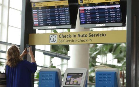 La administración del aeropuerto José Joaquín de Olmedo está en manos del Municipio de Guayaquil desde el año 2000.