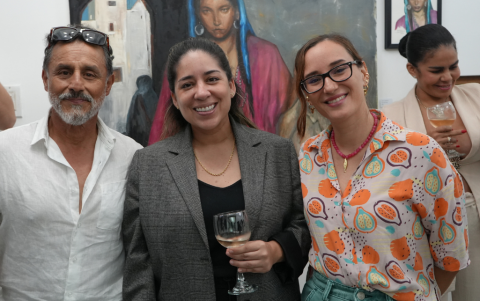 Jaime Zapata, Mónica Luzarraga y Camille Gamarra.