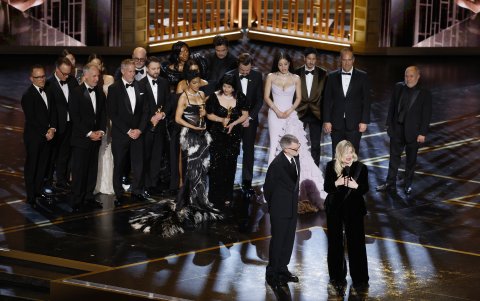 Paul Thomas Anderson y el elenco de One Battle After Another