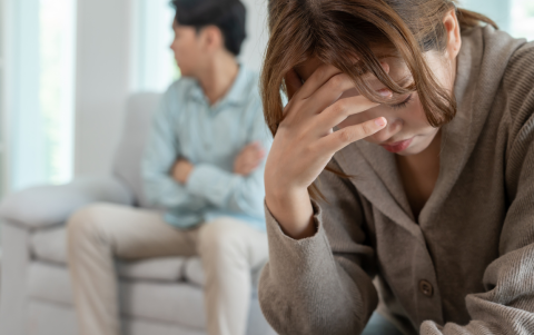 Algunos casos virales en China involucraron pagos millonarios tras rupturas sentimentales, lo que alimentó rumores en redes sociales.