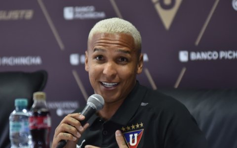 El delantero brasileño Deyverson fue presentado como nuevo refuerzo de LDU.