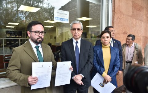 Enrique Herrería, secretario jurídico de la Presidencia y exjuez de la Corte Constitucional, presentó el proyecto de ley económico urgente a la Asamblea el 28 de enero de 2026.