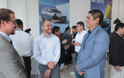 Andrea Beretta, Álex Rodríguez y Carlos Camba.