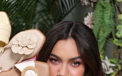 Emilia creó su emprendimiento Milia, de sandalias y accesorios.