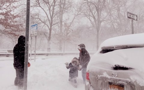 Tormentas similares en el noreste de EE.UU. han generado cancelaciones masivas, no solo de vuelos a Ecuador sino a toda América Latina.