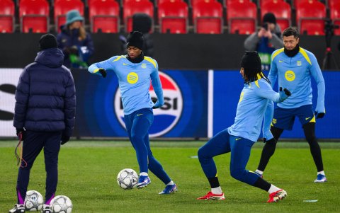 El FC Barcelona de Hansi Flick desafía al Newcastle en octavos de final.