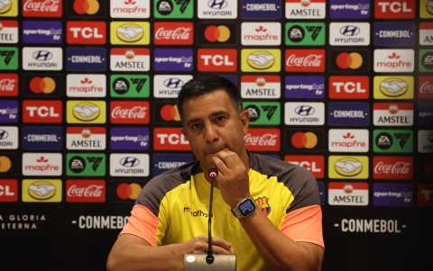 César Farías prioriza el orden defensivo en Barcelona SC.