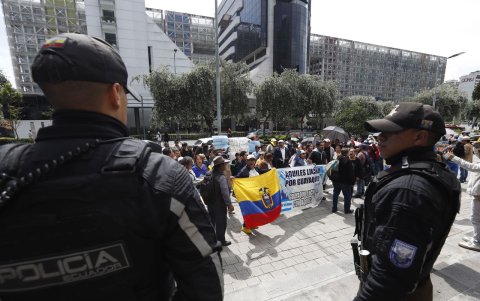 Un gran número de personas llegaron a la unidad Judicial donde se llevo el caso.