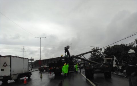 Debido al choque el tránsito también se vio afectado en la zona.