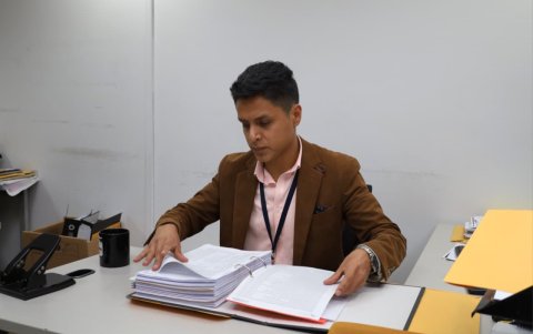 Equipo de Secretaría General del CPCCS receptó las postulaciones al concurso hasta el 3 de marzo a las 23:59.