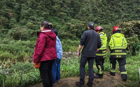 El Cuerpo de Bomberos de Mejía trabajó en la búsqueda del joven Héctor Enríquez, quien fue reportado como desaparecido el pasado 18 de enero de 2026 en Quito.