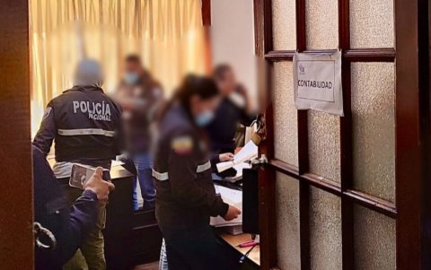 El allanamiento a la sede de la Revolución Ciudadana en Quito ocurrió este 28 de febrero de 2026.