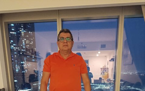 Desde un ventanal, Chacón y sus nietos presenciaron cómo varios misiles eran interceptados en el cielo de Abu Dabi.