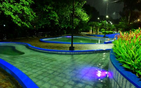 Atractivo. Una de las remodelaciones en el parque lineal consistió en la mejora de siete piletas. La ciudadanía espera un mantenimiento continuo.