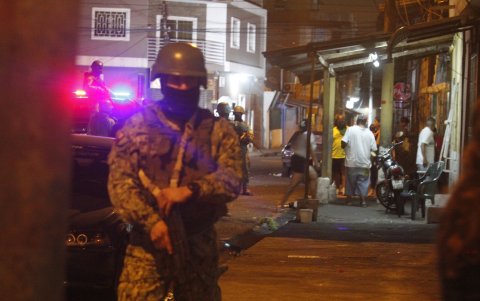 El toque de queda será hasta finales de marzo.