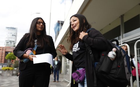 Amanda y Tamia Villavicencio, hijas de Fernando Villavicencio, esperan justicia por el crimen del político y periodístca.