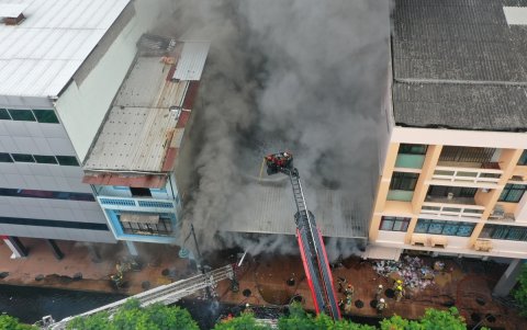 El edificio Multicomercio sufrió un grave incendio.