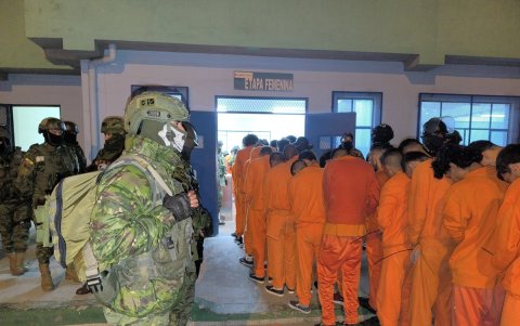 Reos en una cárcel ecuatoriana.