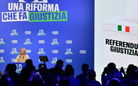 La primera ministra Giorgia Meloni, en un acto de campaña en apoyo al referéndum «Sí a la justicia», este 12 de marzo de 2026, en Milán.