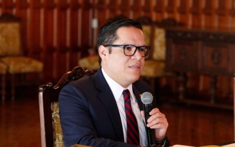 José Julio Neira expuso los nuevos controles en contratación estatal y lavado de activos.