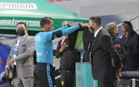La utilización del VAR se ha ido consolidando en el fútbol ecuatoriano por parte de FEF y LigaPro.