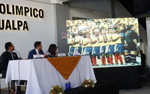 El anterior interventor Romel González (i) renunció al Viceministerio del Deporte en diciembre de 2025.