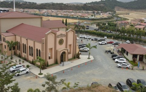 A un año de su apertura, la capilla se convierte en un refugio de silencio, encuentro con Dios y renovación personal para cientos de fieles.