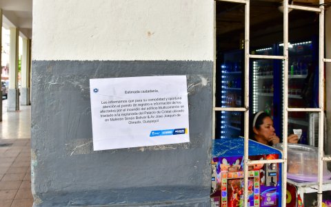 En letreros colocados en la zona se asegura que en el Palacio de Cristal se brindará atención a los afectados, pero en ese punto del Malecón se aseguró que ahí no hay ese servicio.