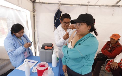 Vacunación. Durante la jornada también los moradores pueden acceder a vacunas para la influenza.
