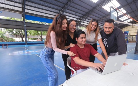 Con una inversión de más de USD 3 millones, el Gobierno anunció 150.000 nuevas becas de inglés a nivel nacional para 2026.