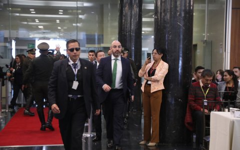 Mario Godoy renunció minutos antes de su juicio político ante la Asamblea Nacional.