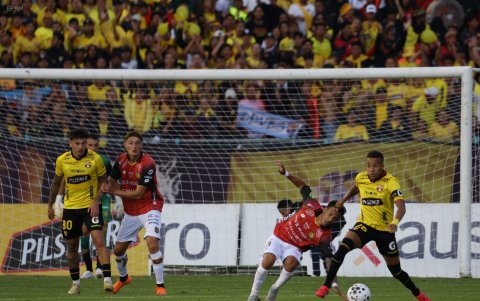 Deportivo Cuenca venció 2-1 a Barcelona SC en LigaPro 2026.