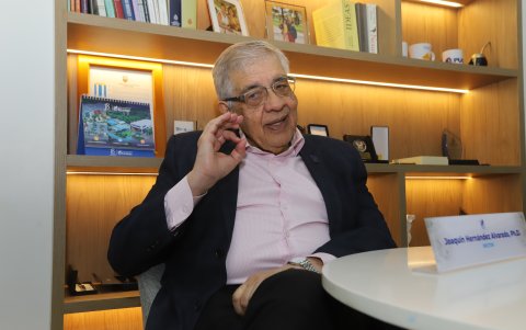 Joaquín Hernández habla de un reordenamiento global.