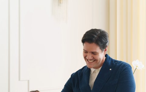 Padre e hija mantienen una buena relación.