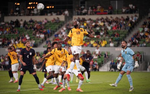 Enner Valencia (centro) es la referencia de ataque en la Tri.