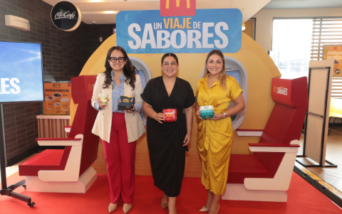 Verónica Vera, Ginna Castagneto y Michelle Benites.