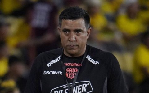 César Farías entrenador de Barcelona SC.