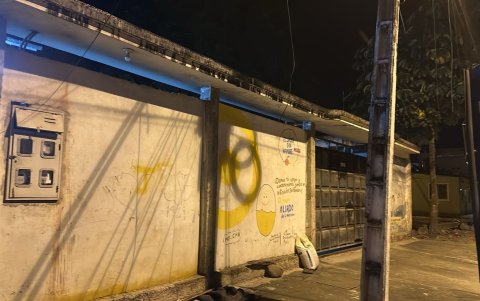 Los uniformados incautaron un arma de fuego, celulares y dinero.