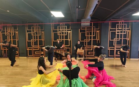 Entre la resistencia histórica y la creación escénica, Cimarrón se posiciona como una apuesta cultural que reivindica la identidad afro en el país.