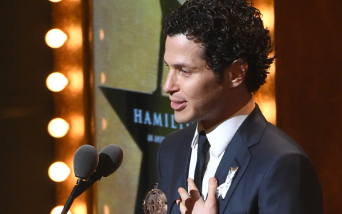 Kail también ha dirigido una versión en vivo de 'Vaselina'.