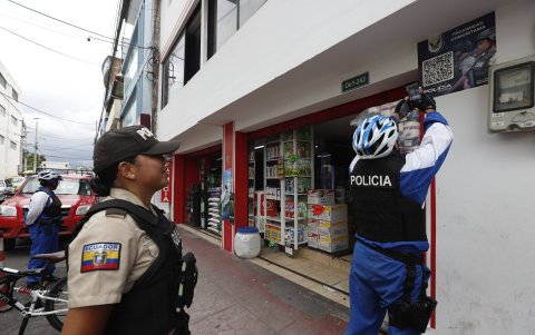 Los policiclos también visitan los puntos en donde se colocó códigos QR.