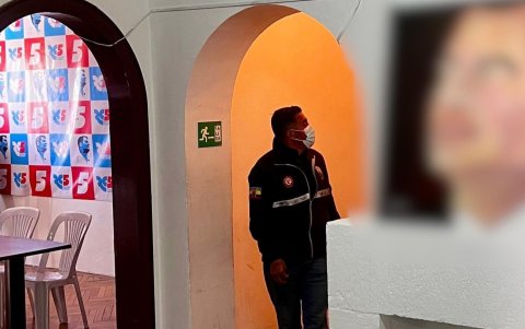 Agentes de la Fiscalía y Policía allanaron la sede de la Revolución Ciudadana, como parte de las investigaciones del caso Caja Chica.