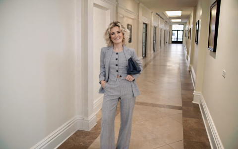 Un set de tres piezas no solo se ve elegante sino que se pueden combinar las mismas prendas con otros looks.