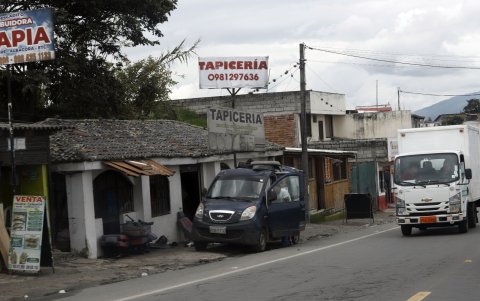Norma. Uno de los problemas de estos negocios es que no han podido obtener permisos en la parroquia de Tumbaco.